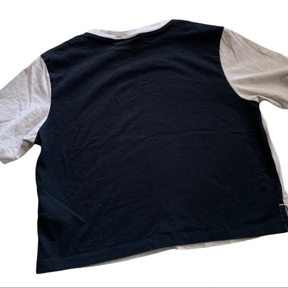 🔴 SOLD 🔴 Nike Cropped Tee - Picture 3 of 3